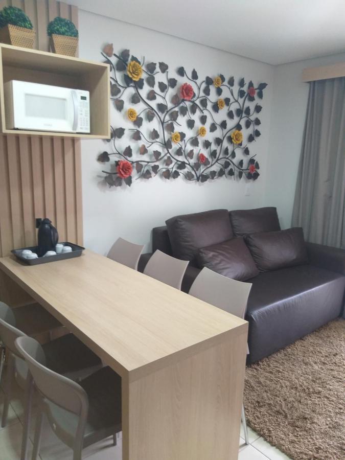 Apartamento No Condominio Casa Da Madeira Em Caldas Novas-Go المظهر الخارجي الصورة